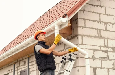 Pose et remplacement de gouttières à Entrechaux